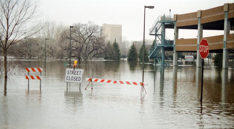 1997 spring flood, Moorhead MN